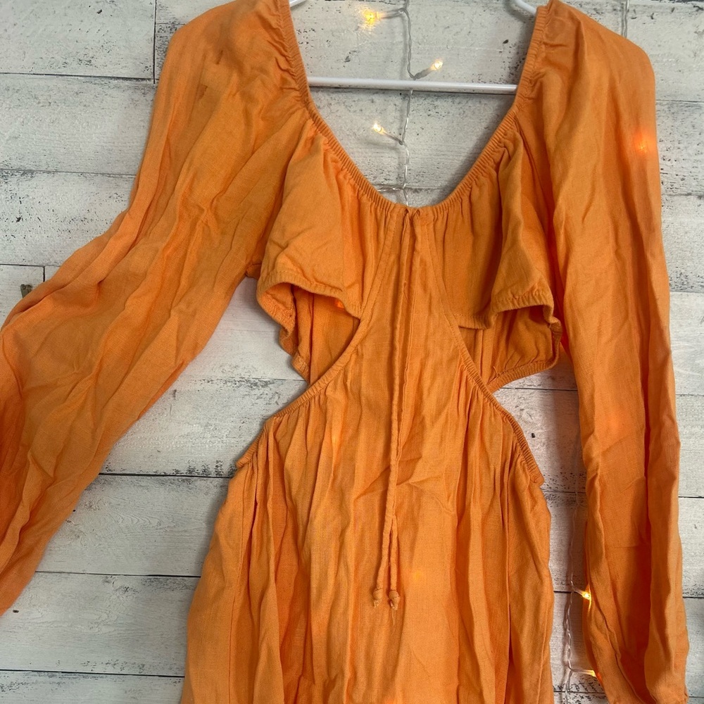 Orange cut-out dress!